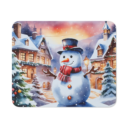Tapis de Souris Bonhomme de Neige  Scène de Village de Noël Enneigé, Illustration Hivernale Féérique