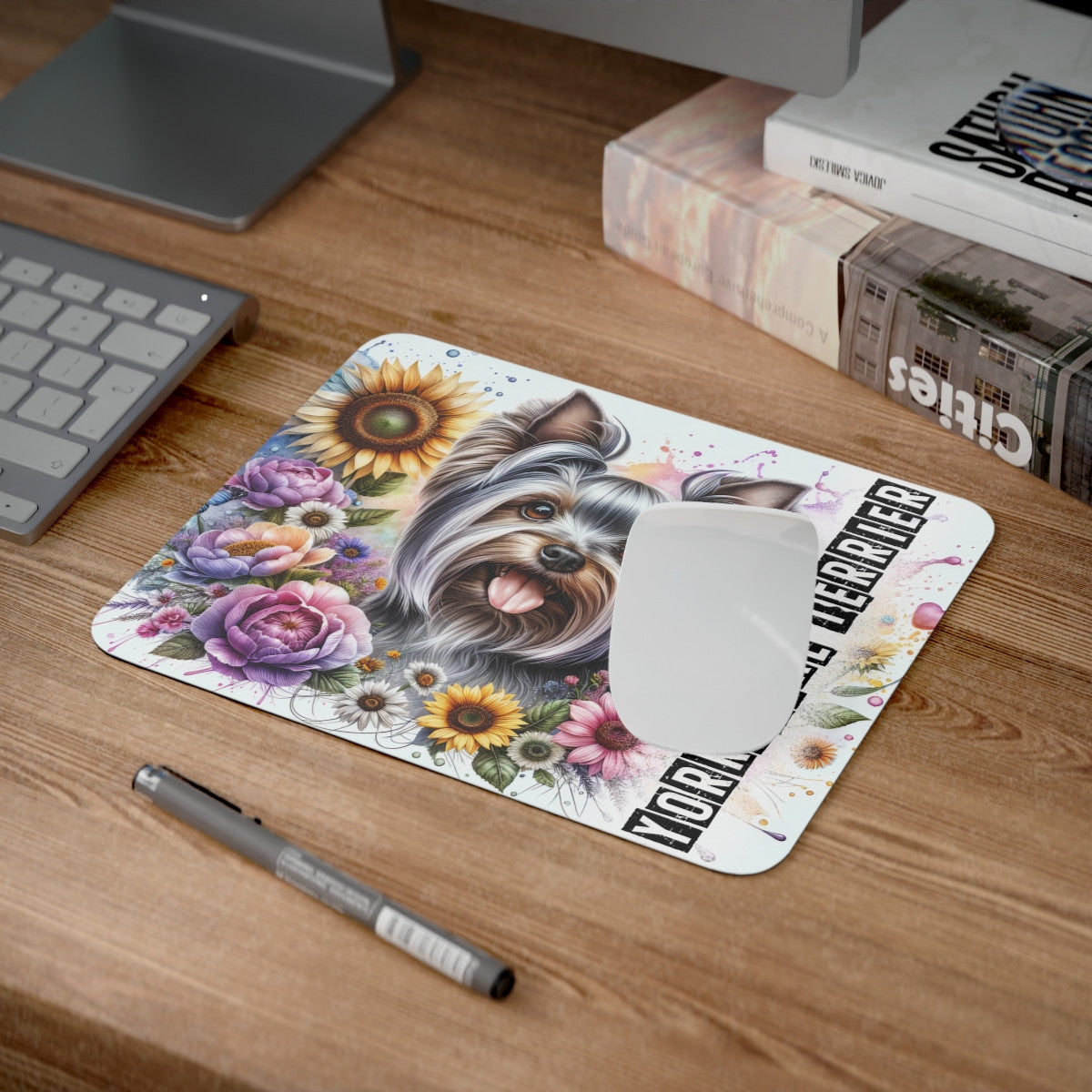 Tapis de Souris Yorkshire Terrier avec Fleurs Illustration Colorée et Mignonne de Chien Sourire
