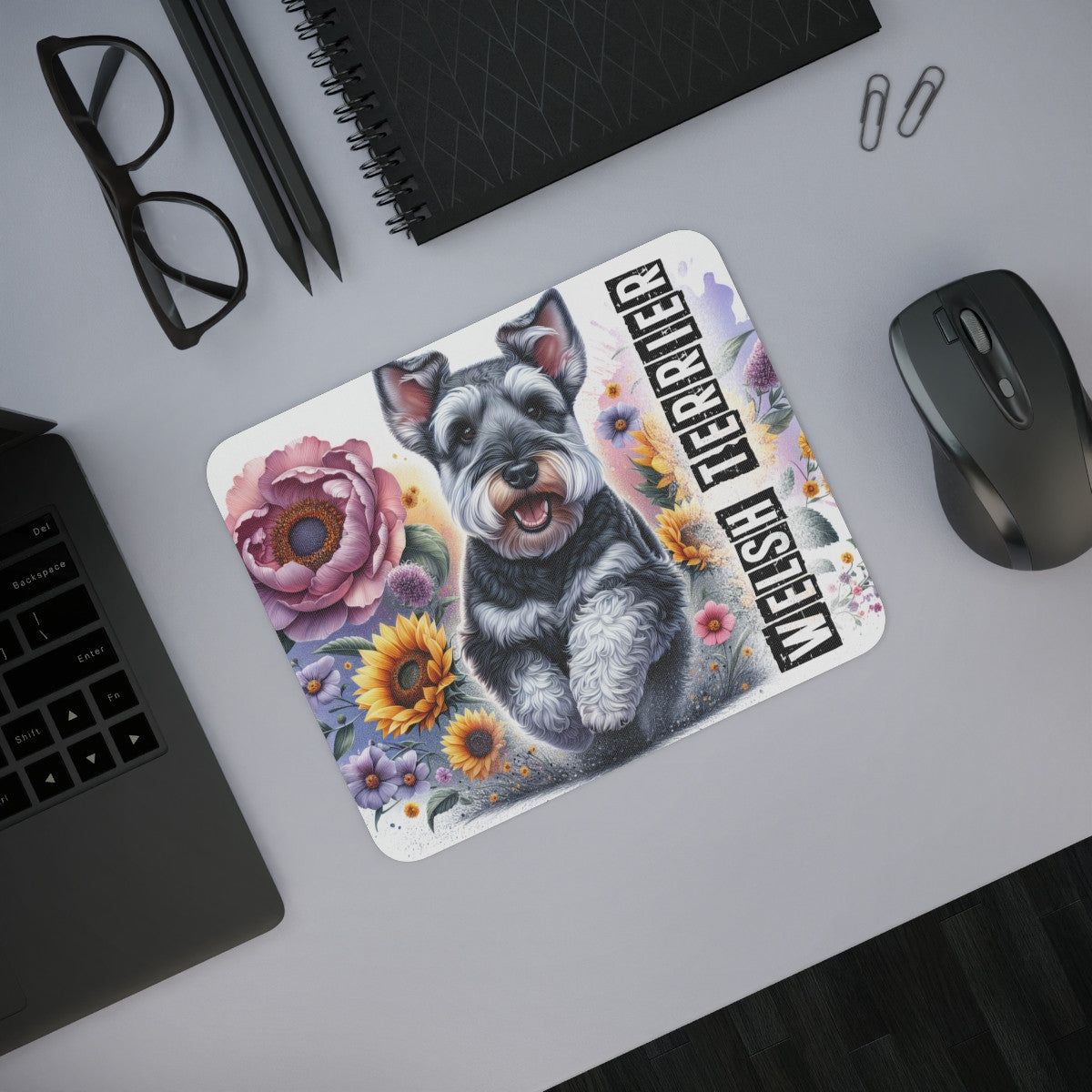 Tapis de Souris Welsh Terrier Sautant – Chien Mignon dans un Champ Fleuri Coloré