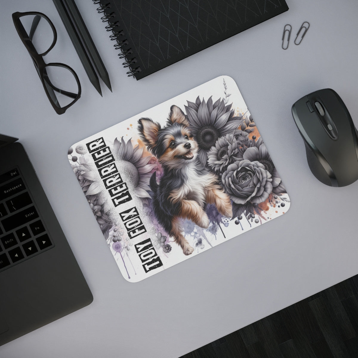 Tapis de Souris Toy Fox Terrier Artistique  Petit Chien Joyeux au Milieu de Fleurs Noir & Blanc