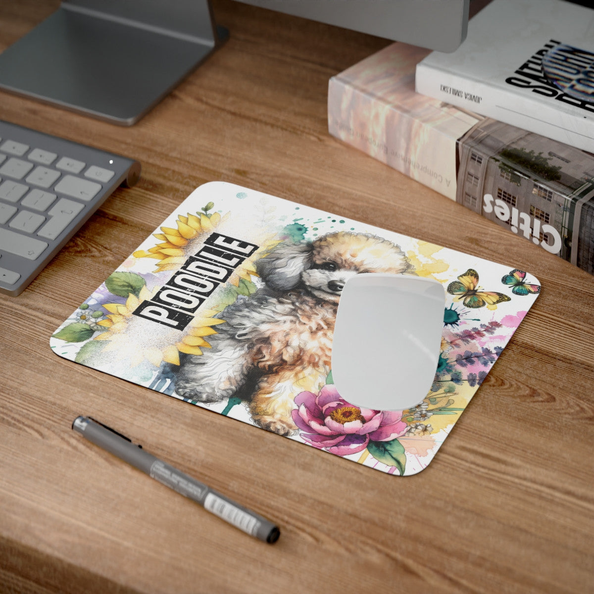 Tapis de Souris Poodle Artistique avec Fleurs et Aquarelle Petit Chien Bouclé Illustré avec Papillon