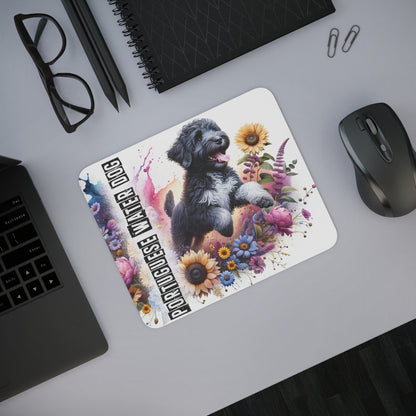 Tapis de Souris Portuguese Water Dog avec Fleurs – Chien Sportif Noir et Blanc Illustré Style Aquarelle