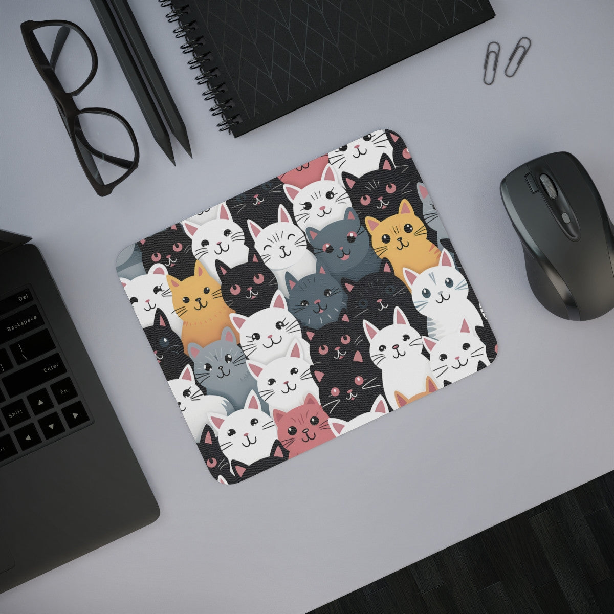 Tapis de Souris Chat Mignon Design Multichats Colorés – 22x18 cm