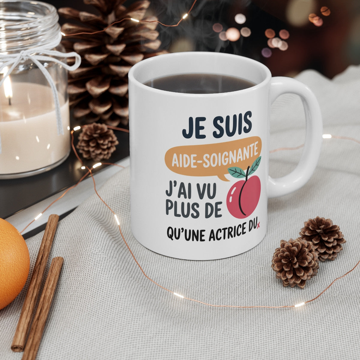 Tasse Humour Aide-Soignante – Cadeau Original et Drôle – Mug Métier Fesse Pêche 325ml