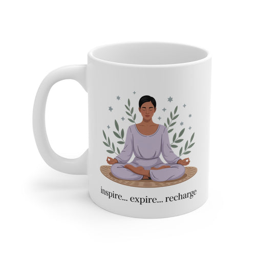 Mug Yoga Méditation – Inspire Expire Recharge – Illustration Zen Tapis Naturel et Tenue Blanche