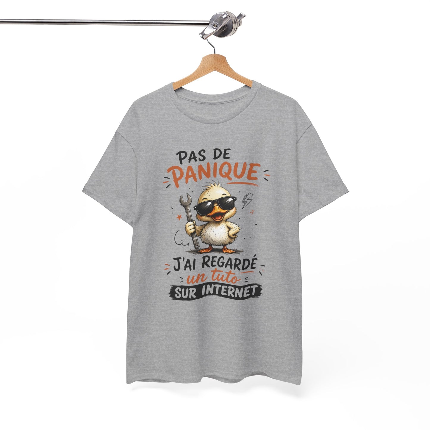 Tee Shirt Pas De Panique J’Ai Regardé Un Tuto Sur Internet – T-Shirt Humour Canard Bricolage – Cadeau Homme Femme