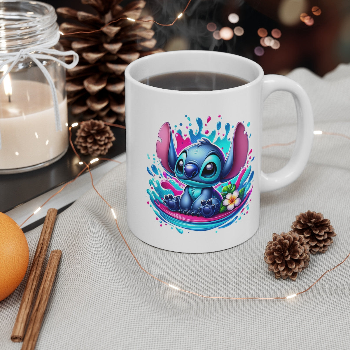 Tasse Créature Stich Bleue – Mug Tropical Exotique avec Fleurs & Splash – Cadeau Original Céramique 325ml