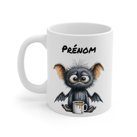 Tasse Personnalisable Chauve-Souris Fatiguée – Mug Créature Kawaii avec Café et Prénom – Cadeau Mignon Céramique 325ml