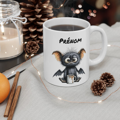 Tasse Personnalisable Chauve-Souris Fatiguée – Mug Créature Kawaii avec Café et Prénom – Cadeau Mignon Céramique 325ml