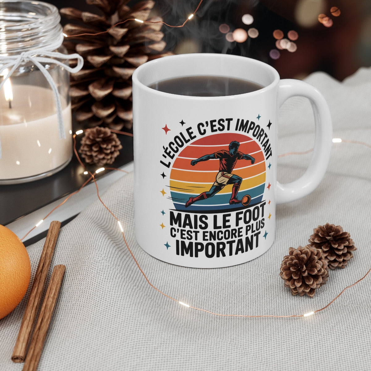 Tasse Céramique 325 ml L’école c’est important mais le foot encore plus – Mug Humour Fan de Football